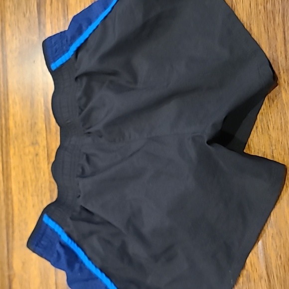 Nike Women's running shorts size small. - Picture 4 of 4